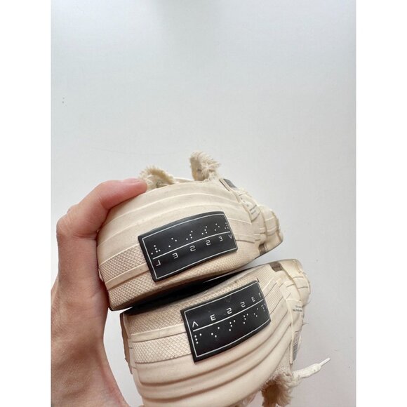 xVESSEL G.O.P. White Frayed Canvas "Peace By Piece" Slip On Sneakers, Size M5/W7 - Picture 10 of 16